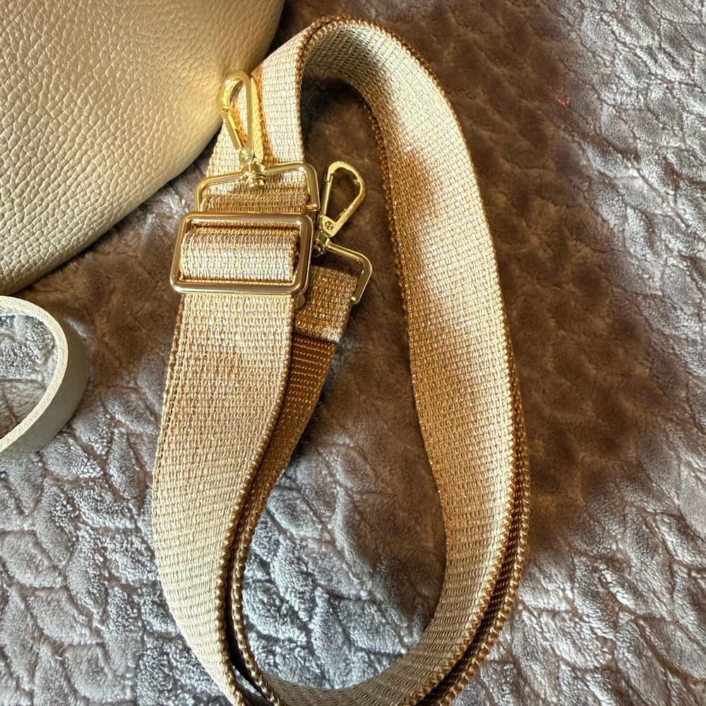 Elie Beaumont 
CROSSBODY/SLING BAG
NWOT - Picture 3 of 8